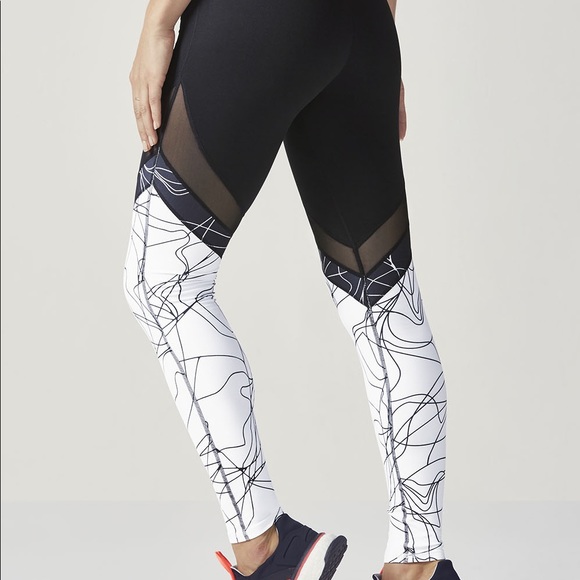 Fabletics Mid-Rise Mesh Powerhold Legging - Picture 4 of 4